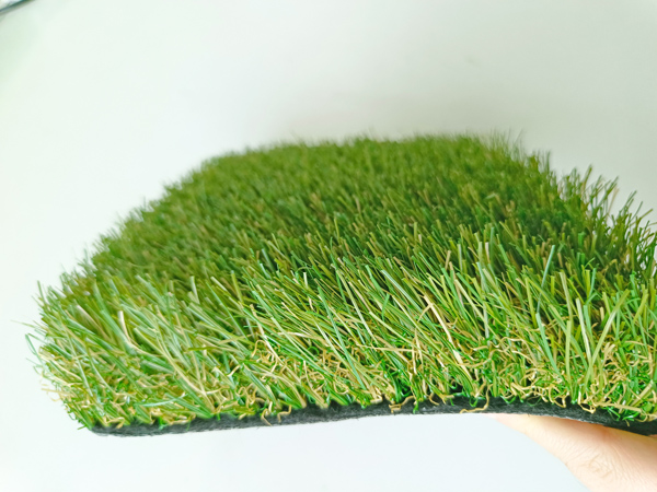 Abbellimento esterno tappeto prato artificiale erba sintetica
