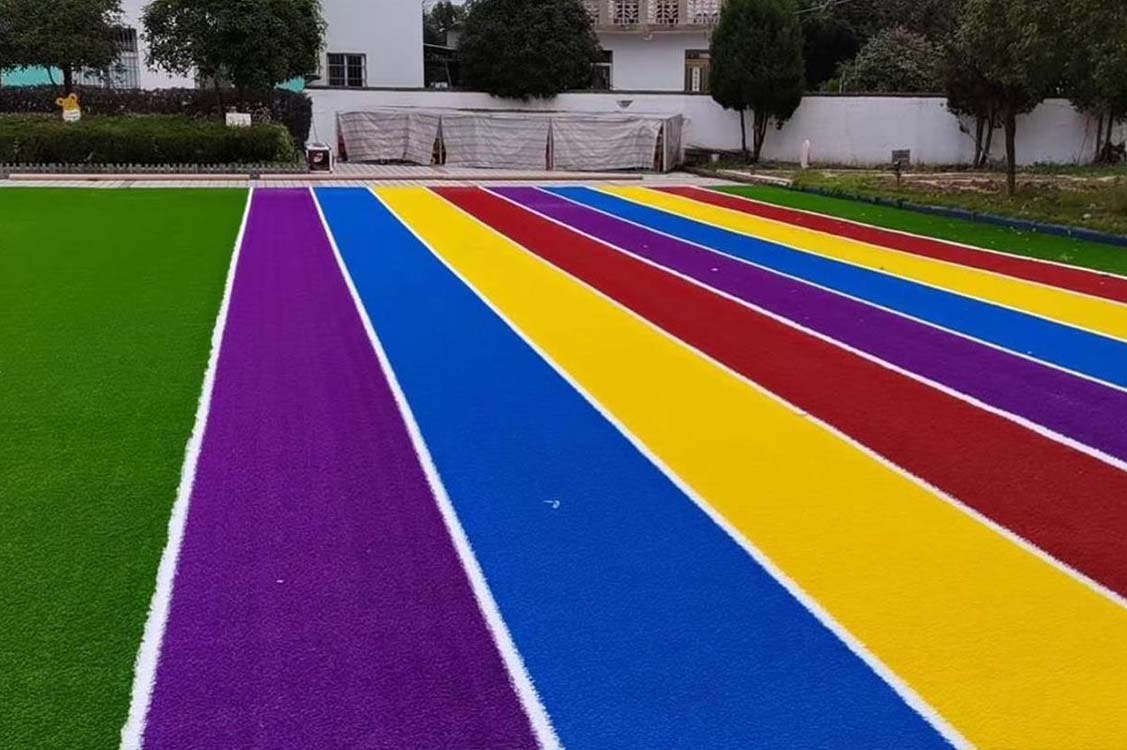 Campo da gioco colorato per Junior School